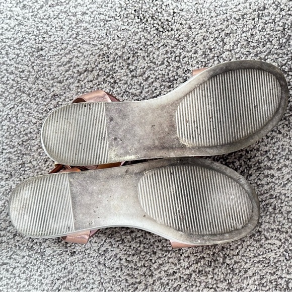 Steve Madden “ delight” Metallic Rose Women's Sandals 7 - Picture 7 of 11